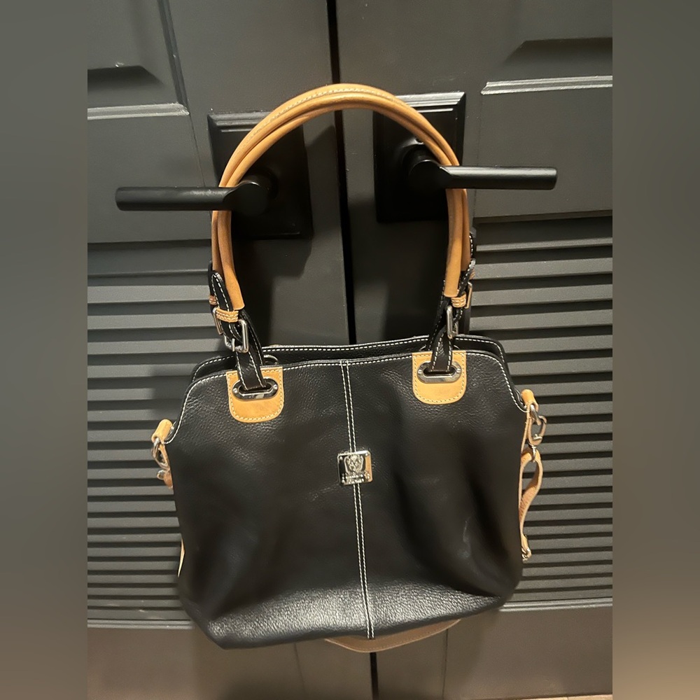 Elegant Black and Tan Italian Leather Bag